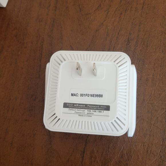 WiFi 300mbps Repeater Wireless Range Extender New, in the box - Picture 6 of 6